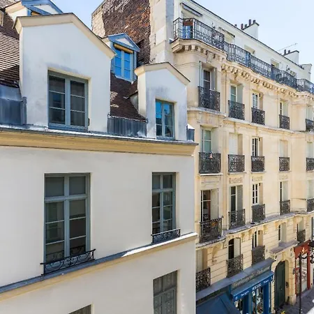 Charming Studio In The Heart Of The Marais District Appartamento *